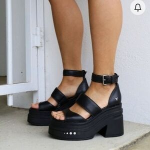 Windsor Smith Black Chunky Platform Ankle-Strap Sandals